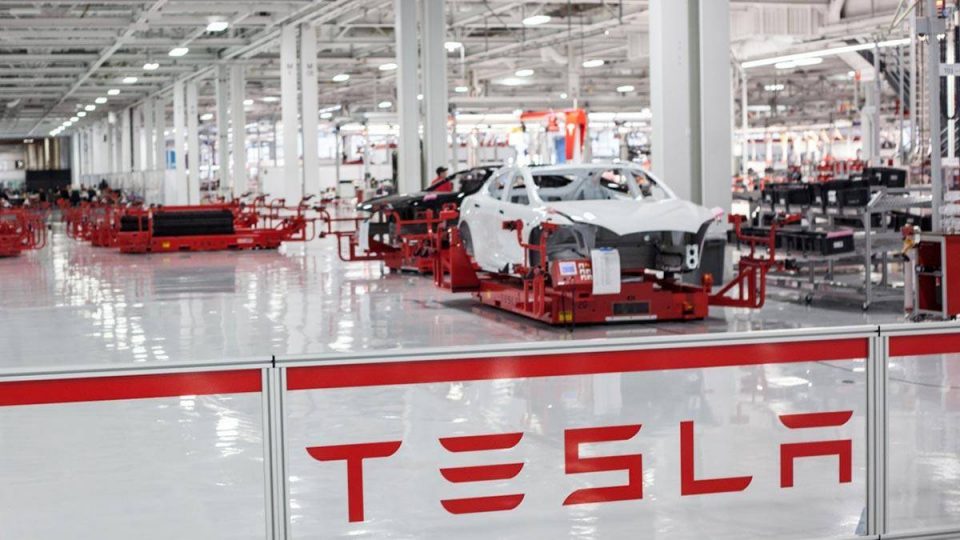 Tesla pode abrir fabrica no Brasil